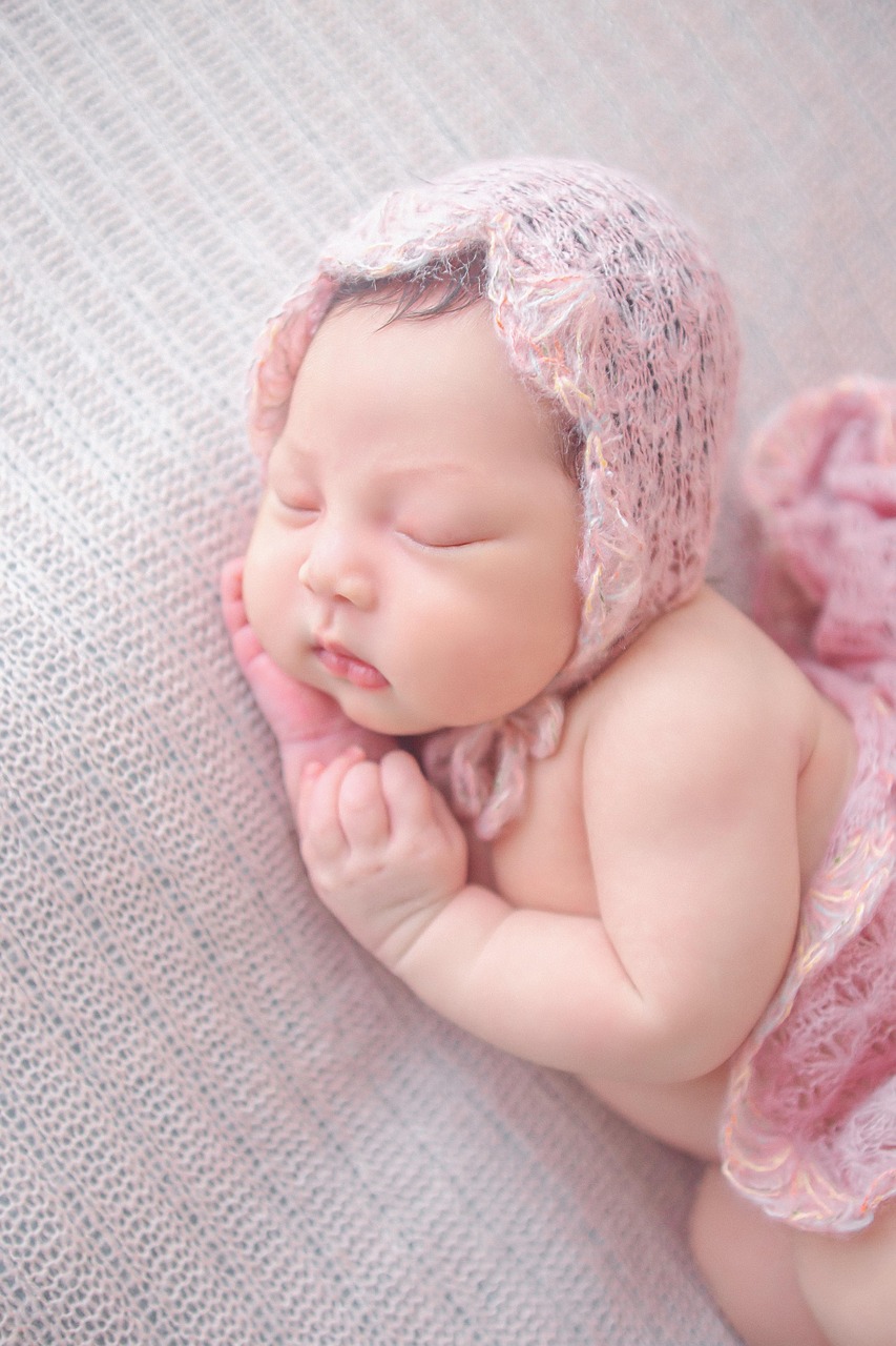 entdecken sie unser hochwertiges babybett, das sicherheit und komfort für ihr neugeborenes bietet. perfekt für ruhige nächte und glückliche babys.